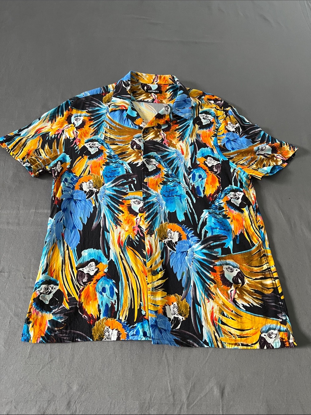 Express Men's Parrot Print Short Sleeve Button-Down - Black/Blue/Yellow
